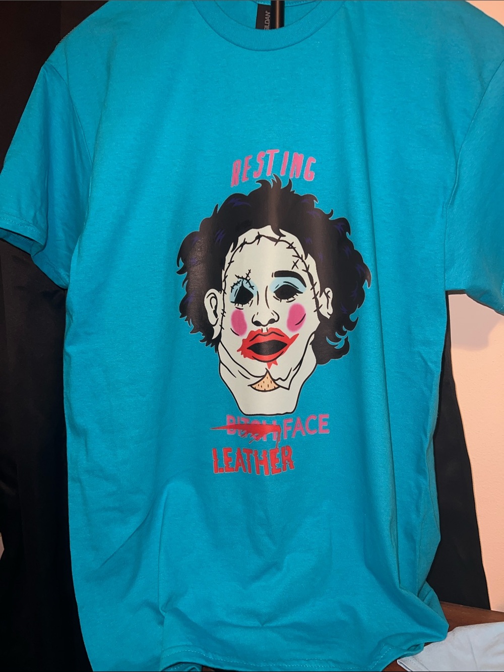 NEW! RESTING LEATHERFACE tee - Picture 3 of 5
